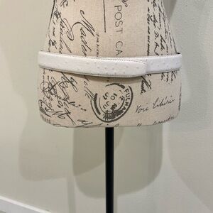 Terry Stack Leather Elegant White Belt with Vintage Script Pattern
